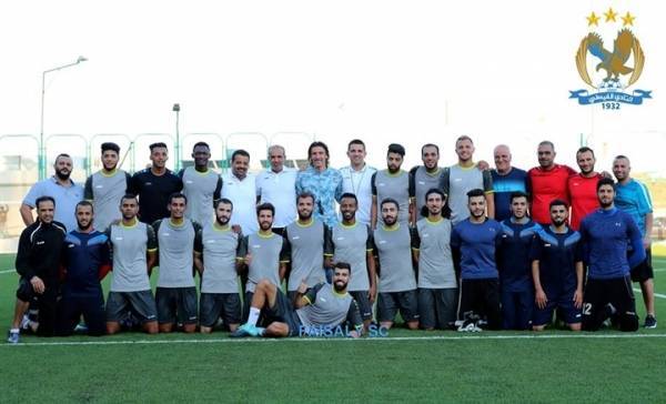 هل يتعاقد الفيصلي مع نيبوشا ؟