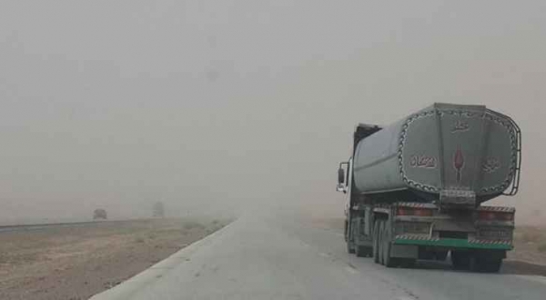 توخوا الحذر على الطريق الصحرواي