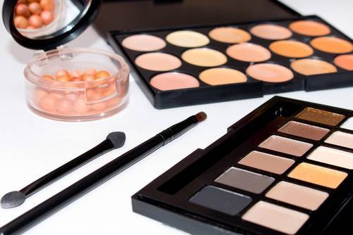 الأردن استورد مكياج بـ 340 مليون دينار العام الماضي