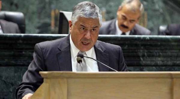 بالوثائق .. أول مذكرة نيابية تسأل الحكومة عن مكافات الوزير ملحس وذمته المالية