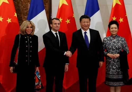 ماكرون يهدي نظيره الصيني حصانا من الحرس الجمهوري الفرنسي