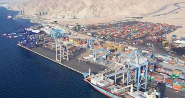 غرق ماعونة بحرية بالعقبة.. وتشغيل المواني تباشر بإزالتها