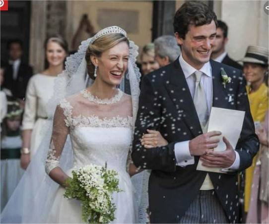 بالصور .. 4 ملوك تخلوا عن العرش بسبب الحب