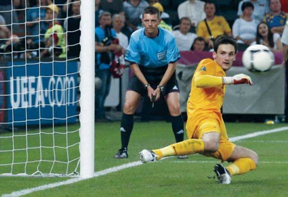 حكمان إضافيان على خط المرمى في الإياب