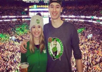 شاب أميركي في العشرين يفوز بـ 451 مليون دولار في اليانصيب