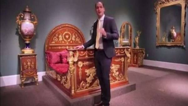 غرفة نوم الملك فاروق المسروقة معروضة للبيع في أمريكا!