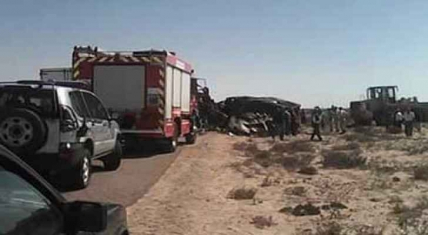 انقلاب شاحنتين في جرف الدراويش