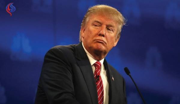 لأول مرة... ترامب يكشف عن صور لوالديه