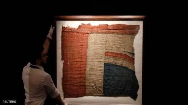 ما السر وراء بيع قطعة من علم بريطانيا بنصف مليون دولار ؟