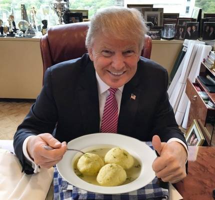 كم يبلغ ثمن العشاء مع دونالد ترامب ؟