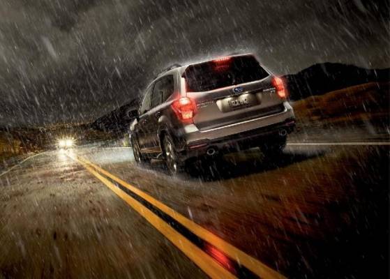 أدوات يجب الاحتفاظ بها في السيارة خلال فصل الشتاء