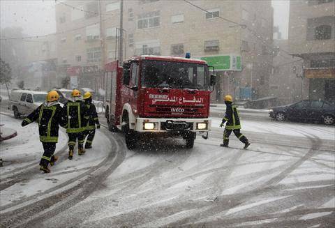 الدفاع المدني يدعو لاتباع إجراءات السلامة خلال المنخفض الجوي