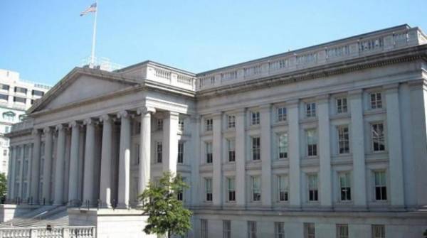 واشنطن توسع عقوباتها على روسيا... وموسكو تتعهد بالرد