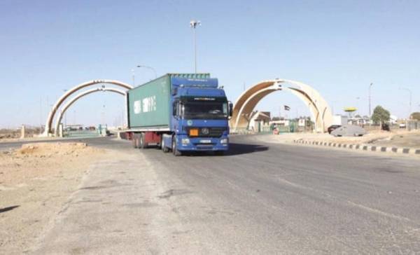 الداوود: الشاحنات الأردنية تدخل العراق قريباً