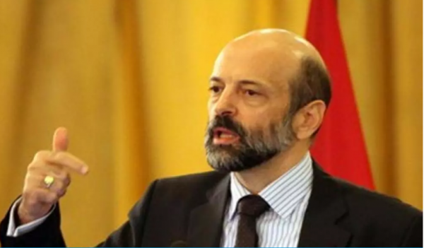 وزير التربية: لا يعقل أن تبقى (مزاولة المهنة) للمعلم محط تجاذب انتخابي