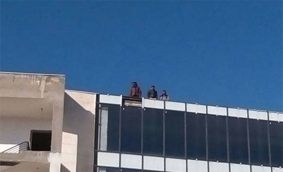 تحويل محاول الانتحار إلى القضاء بتهمة تعريض حياة قاصر للخطر