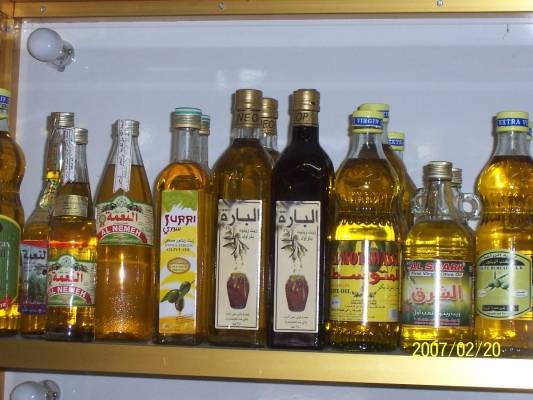 وقف استيراد زيت الزيتون من الضفة الغربية