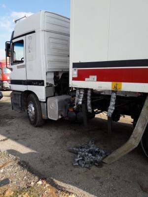 مكافحة المخدرات تحبط تهريب 200 الف حبة مخدرة والقاء القبض على المتورطين .. صور