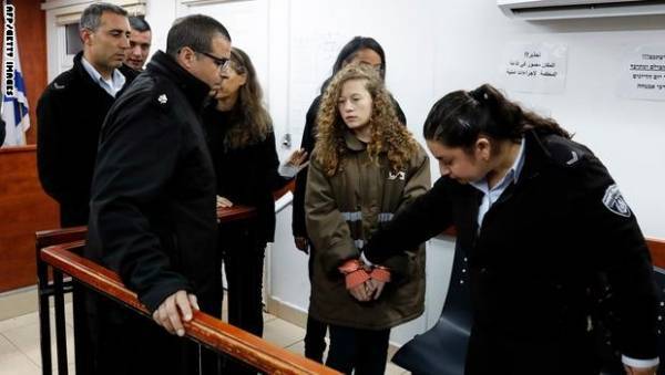 إرجاء محاكمة عهد التميمي مجددا حتى 13 شباط