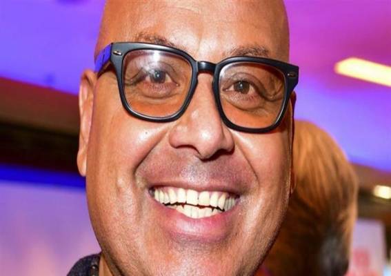 موظف يخفي عن مديره أنه أعمى لمدة 15 عاما