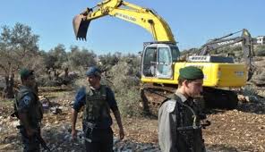 الاحتلال يهدم عزبة في منطقة واد قانا غرب سلفيت