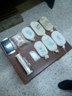 ضبط مطلوب مسلح وخطر بحوزته مخدرات في البادية الشمالية