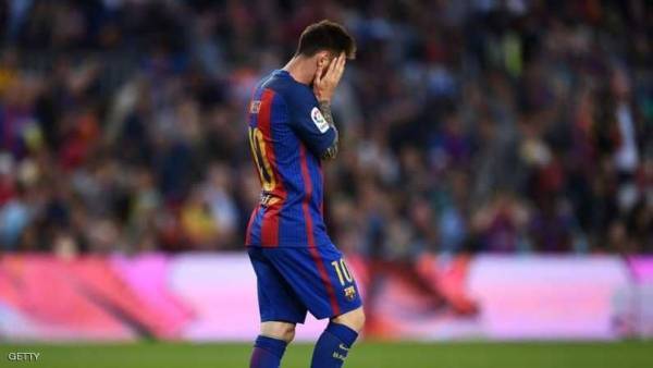 سانشيز: كنت شاهدا على بكاء ميسي بحرقة