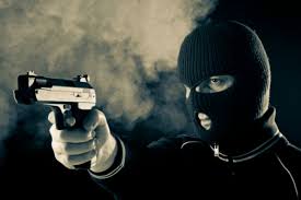 عصابة مسلحة تهاجم مشروع استثماري (بالقسطل) تابع لشركة جو بترول ... اين وحدات حماية الاستثمار ؟!!