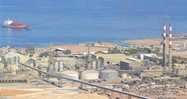 غازات الأمونيا تهدد العقبة بالاختناق...والأهالي يستعدون للتحرك