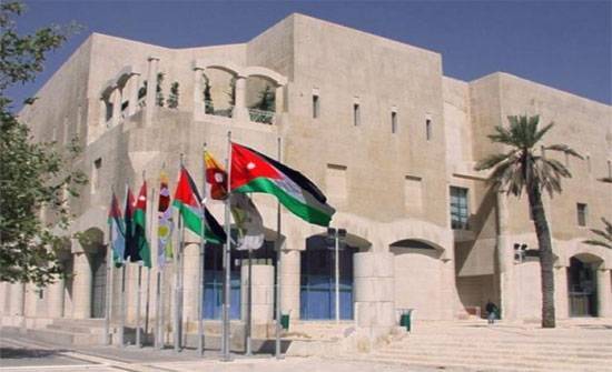 عمال أمانة عمان يناشدون أمينها