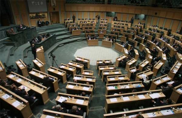 مفاجآت مجلس النواب عشية تجديد الثقة بالملقي