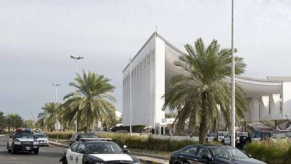 رغبة في الأرباح.. شيخة كويتية تسلّم محتالين نصف مليون دينار!