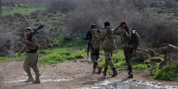 ديفيد هيرست: المعركة التي لم تقم في سوريا وكشفها توتر الأسبوع الماضي.. دولتان فقط هما القادرتان على الحل!