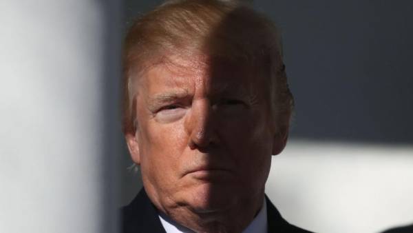 ترامب : انهم يموتون من الضحك في موسكو ... استفيقي يا اميركا!