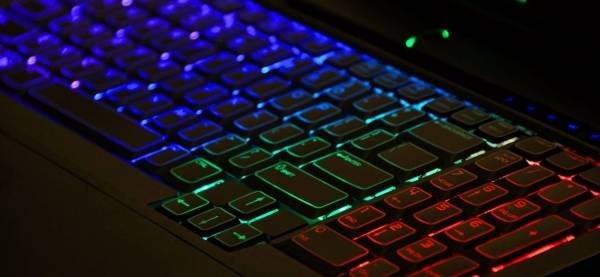 بشرتك سبب بطء اللابتوب!