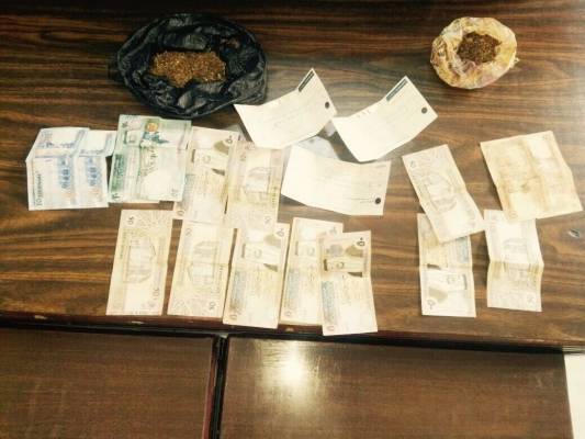 مرتبات البادية والبحث الجنائي يقبضون على لص الشيكات من احد المصانع