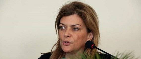 بسبب 1000 يورو! إقالة وزيرة يونانية.. اعتذرت وقالت إنها تتفهم ذلك ولم تسعَ لإهانة الشعب