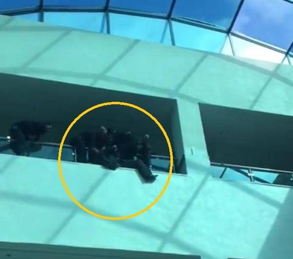 محاولة انتحار خمسيني داخل محكمة بداية السلط ... فيديو