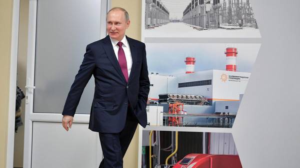 بوتين: لو لم أكن رئيساً لمارست العمل الإبداعي