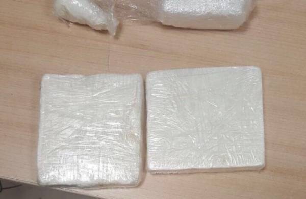 احباط تهريب كوكائين ومخدرات عبر مطار الملكة علياء