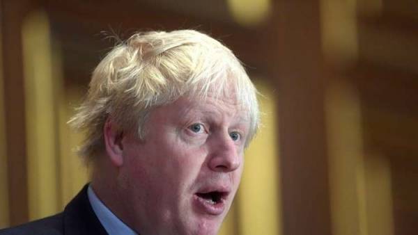 جونسون: هذا ما قاله تشرشل عن ماء زمزم!