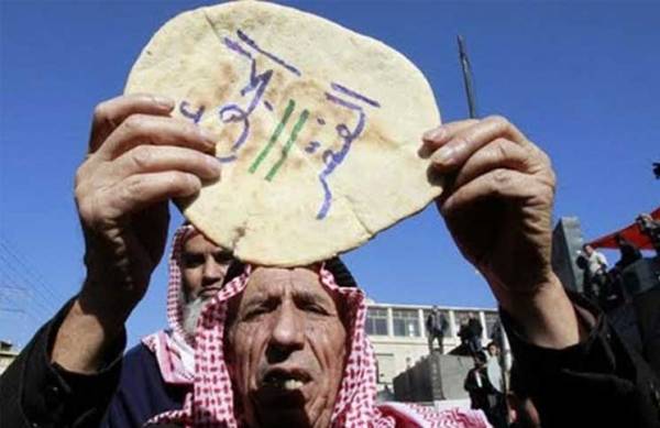 هل خرج الأردني إلى الشارع من أجل رغيف الخبز فعلاً؟