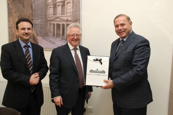  عمان العربية بصدد بناء شراكات تعاون  بحثية وأكاديمية مع جامعة كوين البريطانية