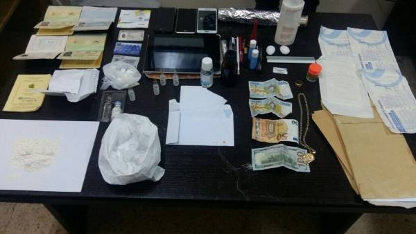 القبض على 3 محتالين بالدولار الأسود