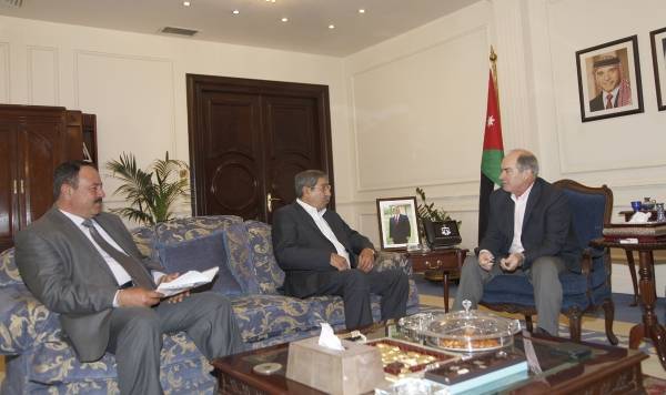 الملقي: الحكومة تهتم بالقطاع الزراعي