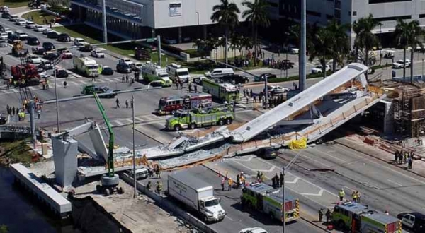 قتلى في انهيار جسر للمشاة في ميامي فيديو