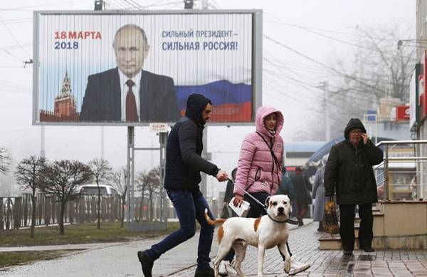 من بين ثمانية مرشحين بوتين لفترة رئاسية رابعة من دون منازع