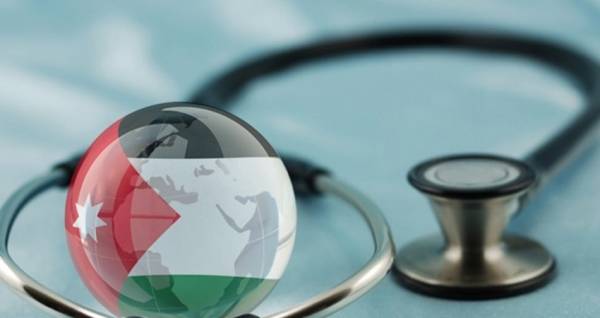 نقابة الأطباء ترفض المسؤولية الطبية وتلوح بالتصعيد