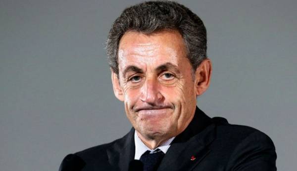 الشرطة توقف الرئيس الفرنسي الاسبق ساركوزي