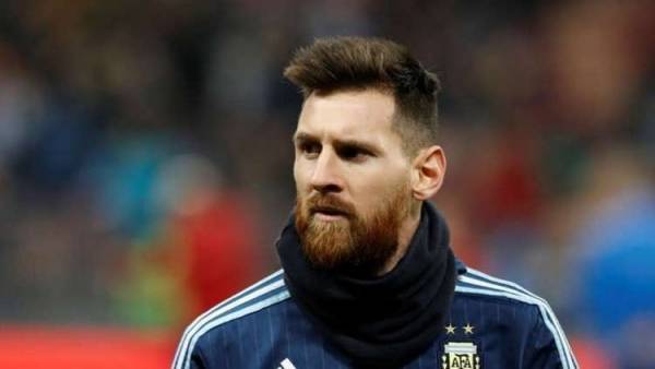 ميسي يتدرب في مقر الريال!